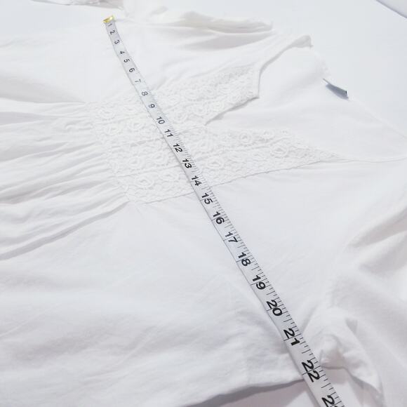 Laura Torelli Classic Bell Sleeves Crochet Embroidered Blouse - Picture 5 of 13